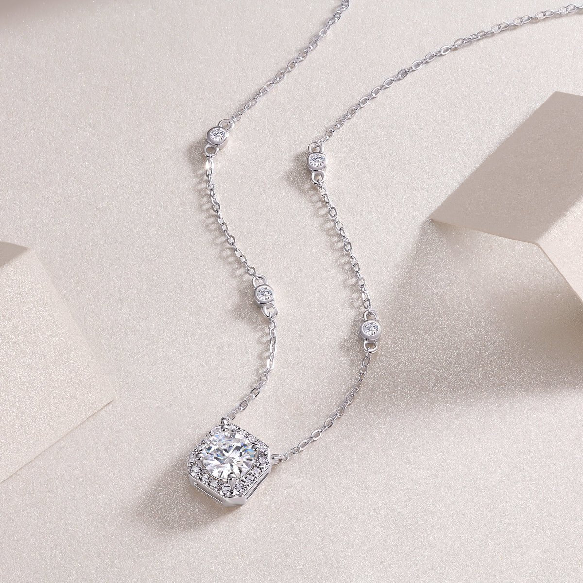 1ct Moissanite Solitaire Pendant Necklace – Platinum-Plated S925 Sterling Silver - Diamond-Lab