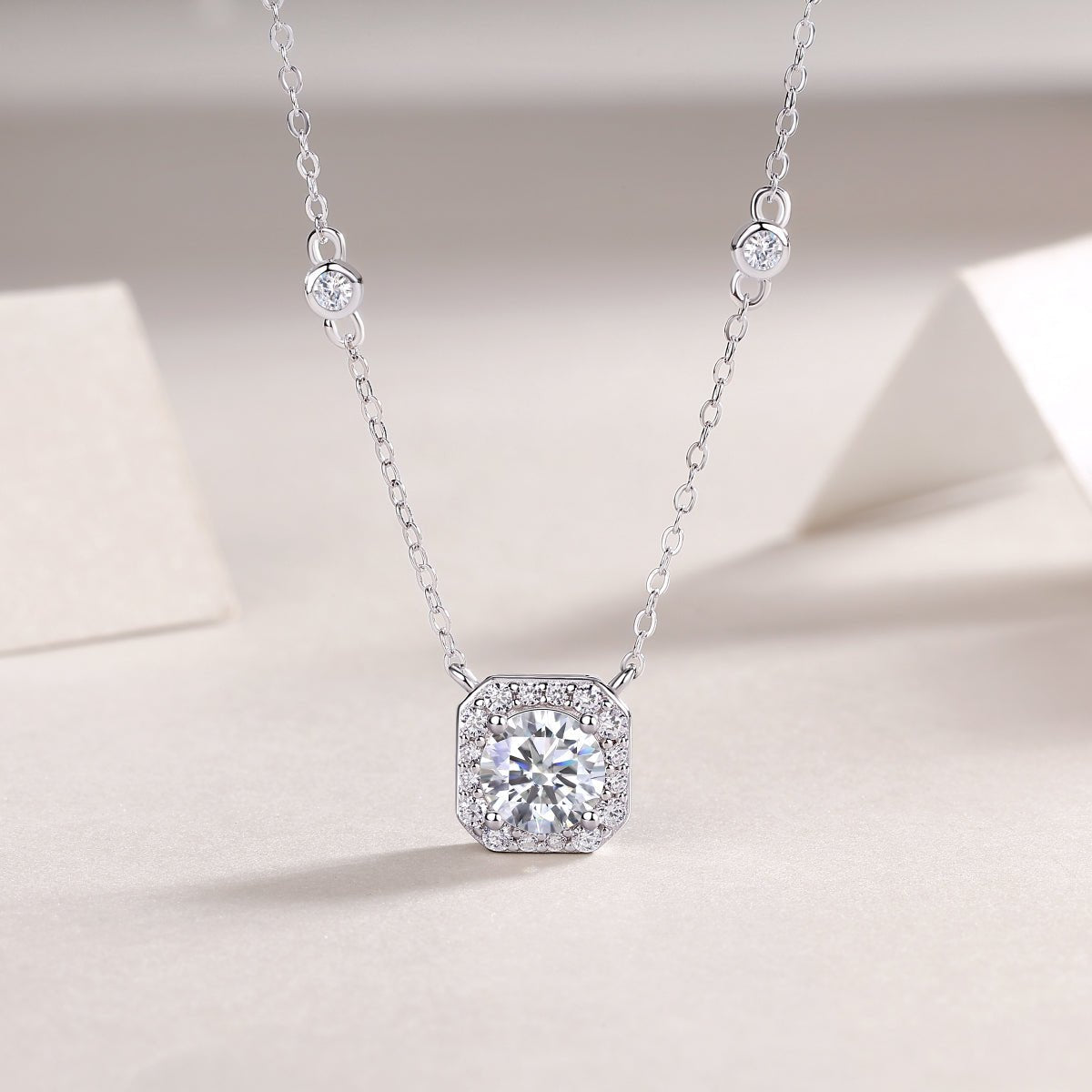 1ct Moissanite Solitaire Pendant Necklace – Platinum-Plated S925 Sterling Silver - Diamond-Lab