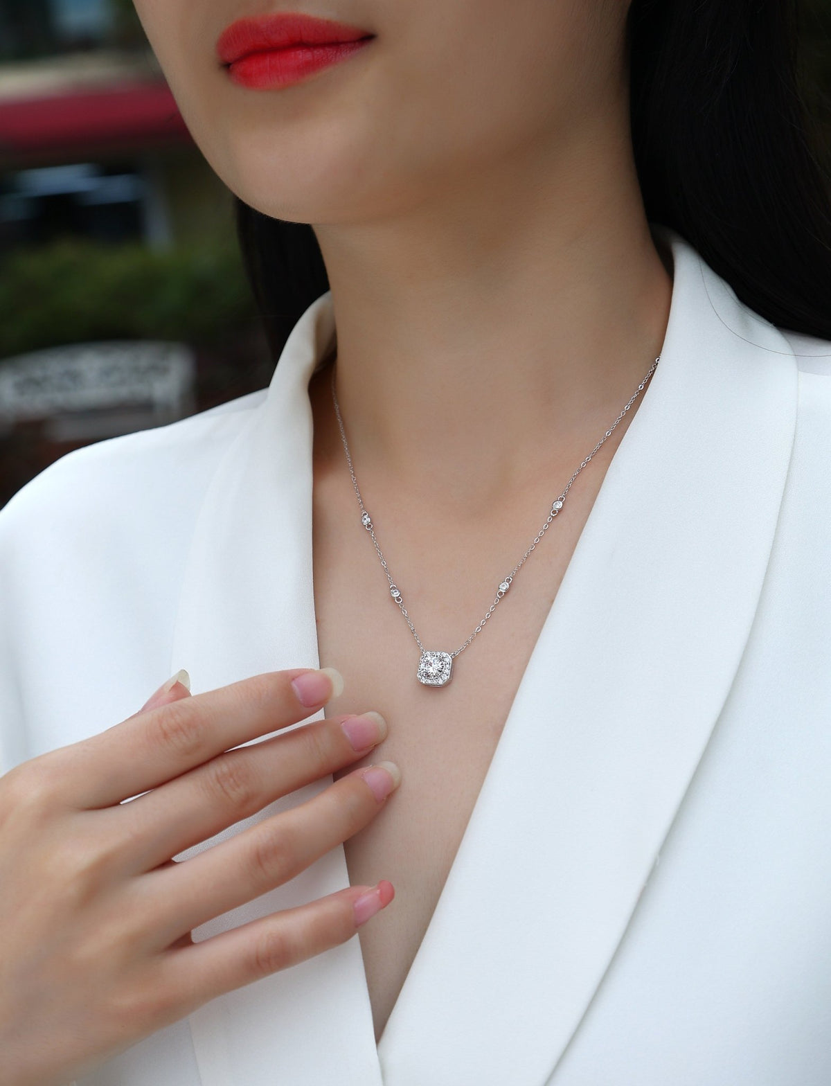 1ct Moissanite Solitaire Pendant Necklace – Platinum-Plated S925 Sterling Silver - Diamond-Lab