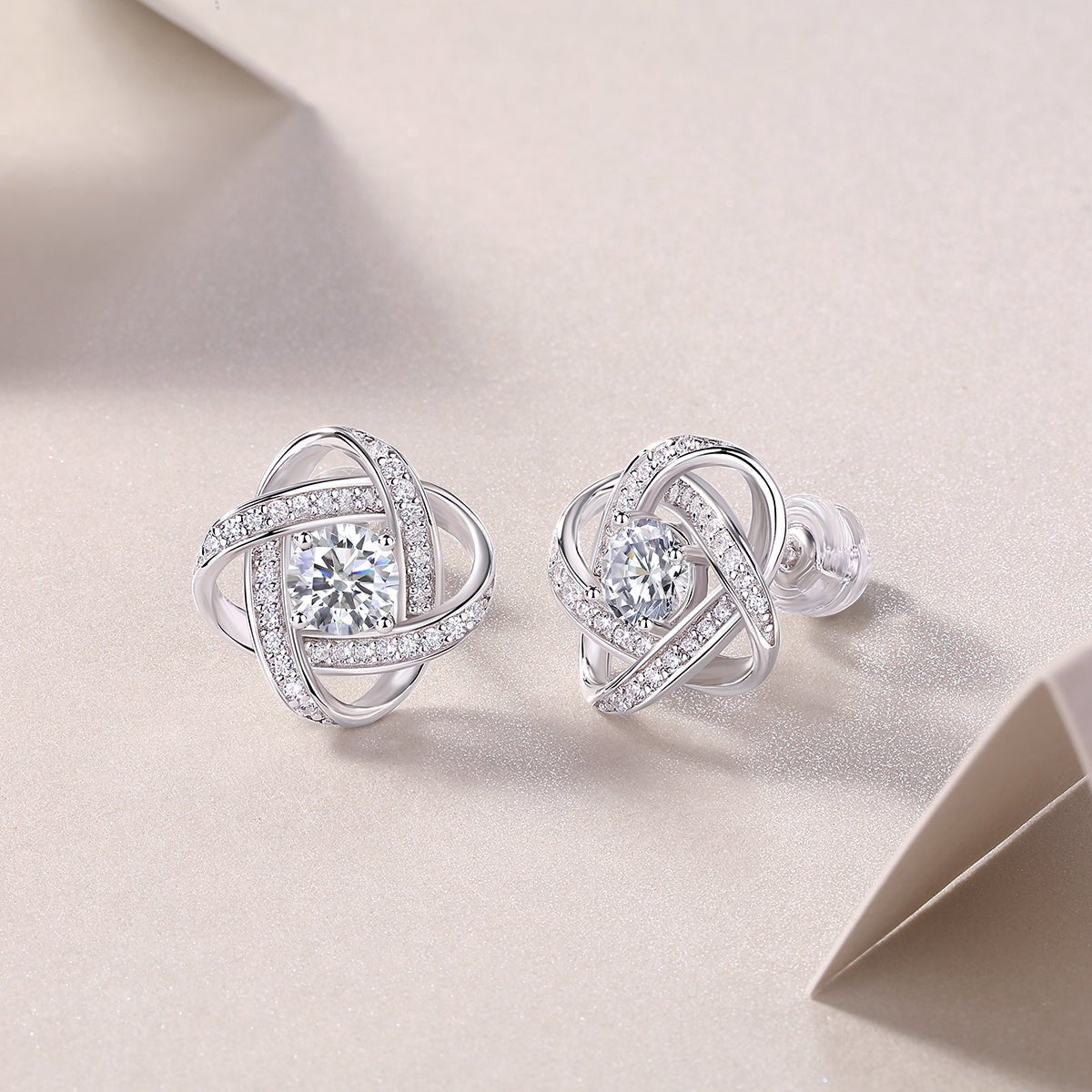 1Hope Beam Half-Carat Moissanite Stud Earrings - S925 Sterling Silver, Platinum-Plated. - Diamond-Lab