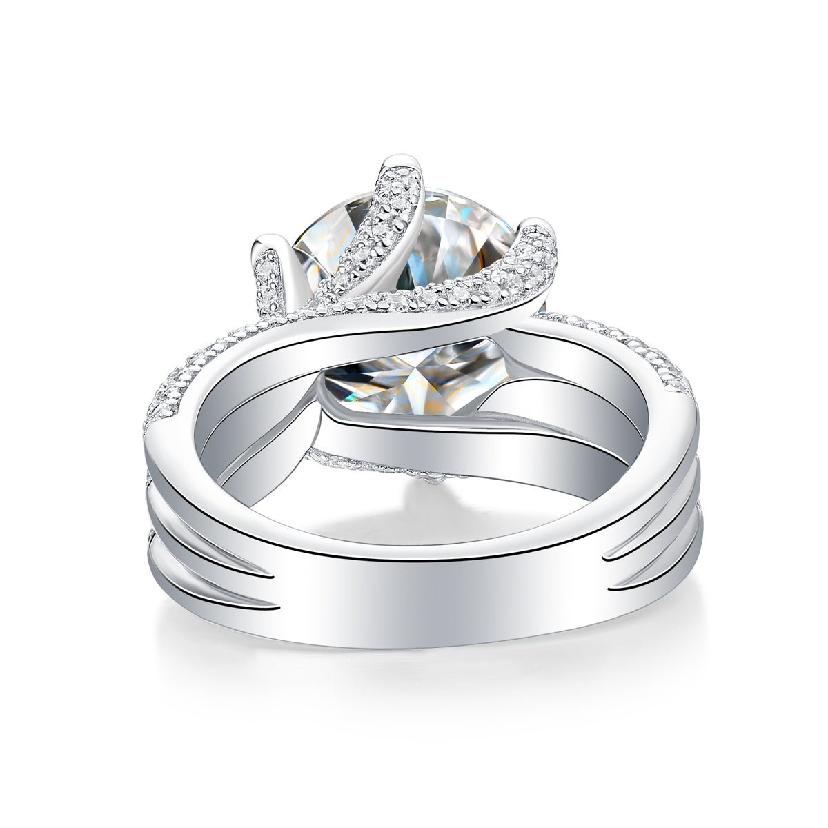5ct moissanite ring detail shot - stone setting and band edge, 925 sterling silver
