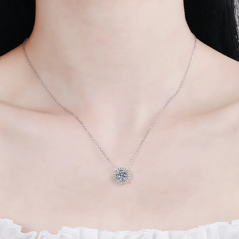  D Color VVS1, Round Cut, 925 Sterling Silver, GRA Certified Fine Jewelry -VVS1 classic moissanite necklace clarity
