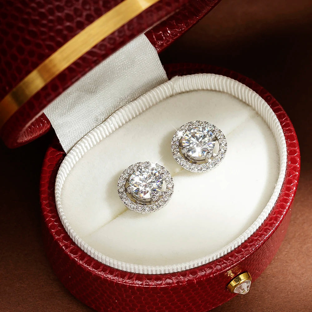 Dazzling center stones framed by a halo of sparkle. Ideal for adding a luxurious touch to any look. - Diamond-Lab