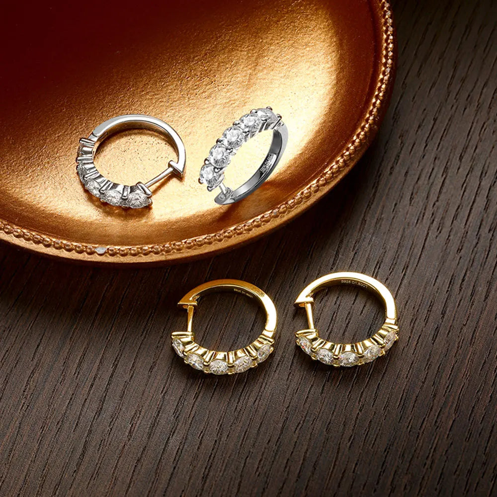 Round cut moissanite stud earrings VVS1 clarity D color grade excellent precision craftsmanship