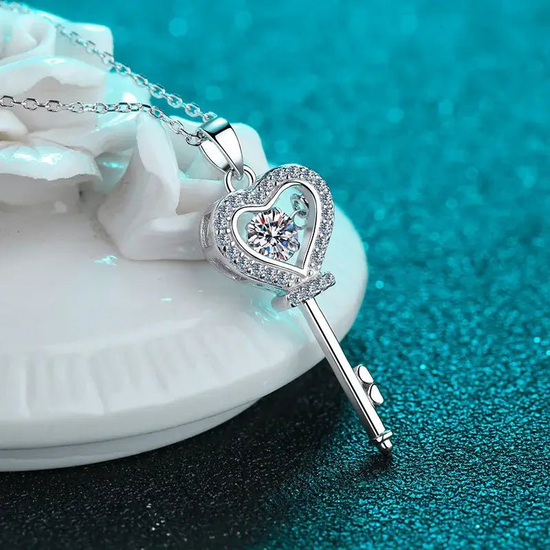 Romantic key heart moissanite necklace in 925 sterling silver with classic pendant design. VVS1 D color 0.5ct stone with GRA certificate party jewelry. - Diamond - Lab